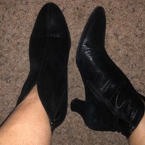 Thierry Rabotin Black Ankle Bootie size 39